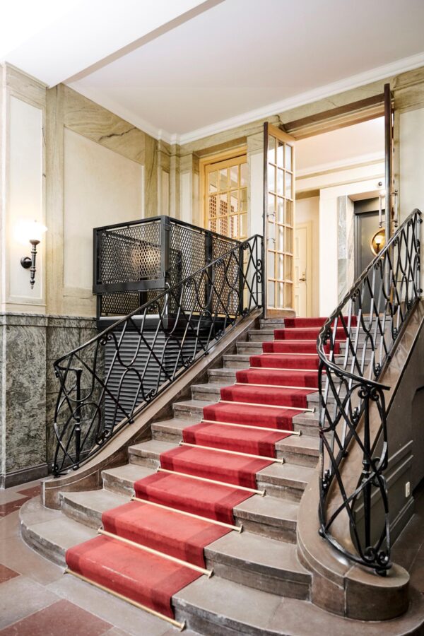 LP8 Platform lift